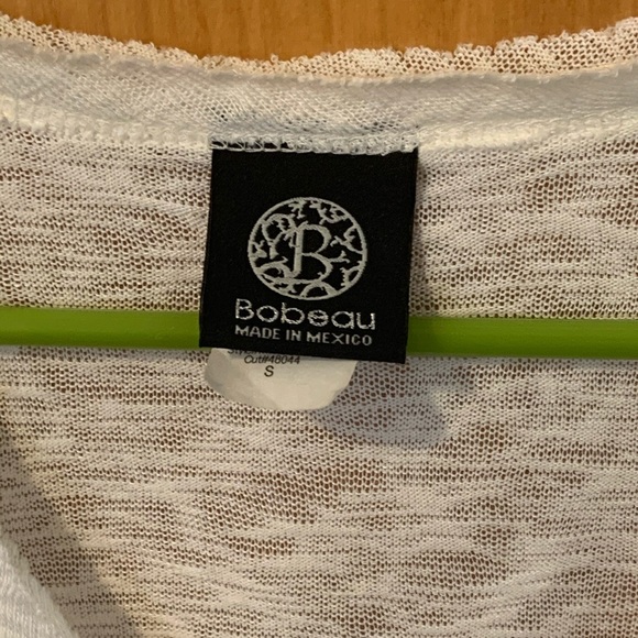 Cream top with lace shoulders - Picture 5 of 7